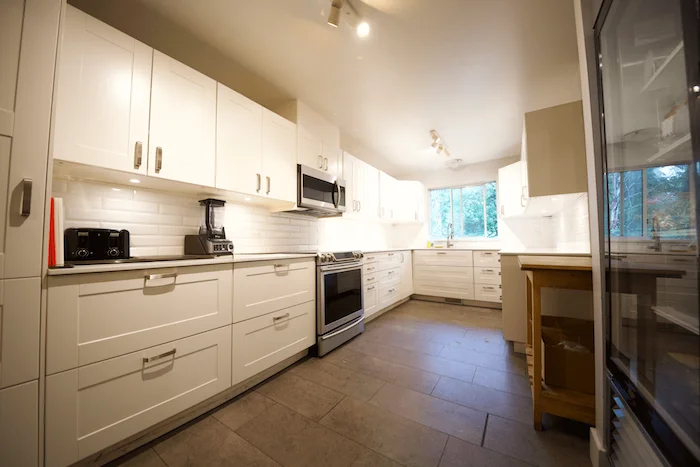 100-Ave-Surrey-Interior-Kitchen