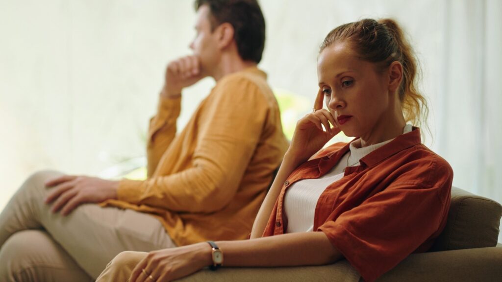 7 Signs of Alcoholism in a Loved One: When to Intervene 2 signs of alcoholism can include neglecting duties that normally they would take care of